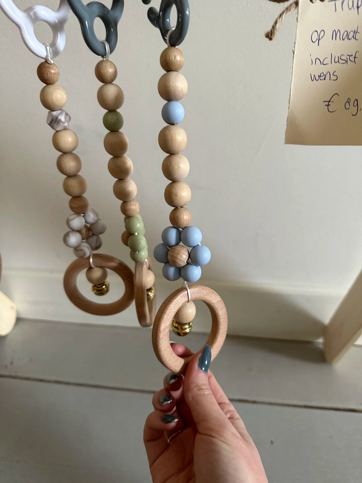 Daisy wagenhanger